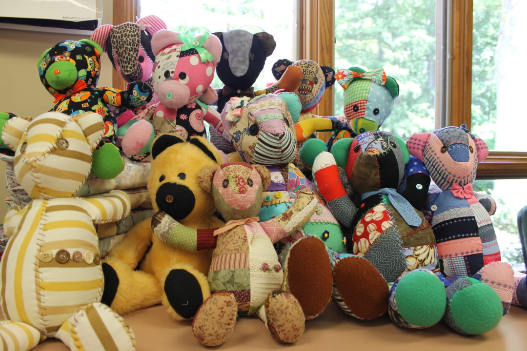 Community Volunteers Donate Holiday Gifts